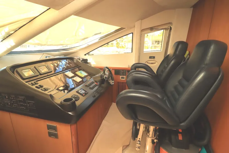  Yacht Photos Pics Luxurious helm of 2009 Sunseeker Manhattan 70 yacht with leather seating and advanced controls,&nbsp;for sale in Mexico by Servicios Nauticos and Gaston Troche
