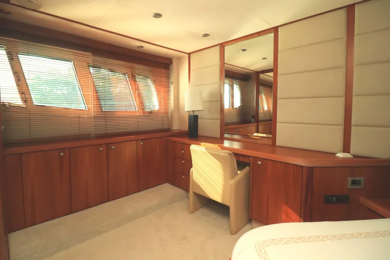  Yacht Photos Pics Luxurious main cabin of 2009 Sunseeker Manhattan 70 yacht with working desk for sale in Mexico by Servicios Nauticos and Gaston Troche