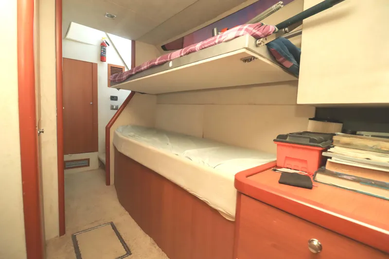  Yacht Photos Pics Crew Cabin of 2009 Sunseeker Manhattan 70 yacht, for sale in Mexico by Servicios Nauticos and Gaston Troche