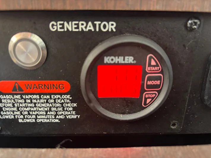  Yacht Photos Pics 2019 EVERGLADES 340 DC - Image 56