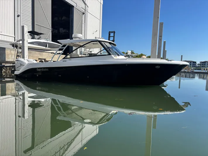  Yacht Photos Pics 2019 EVERGLADES 340 DC - Image 5