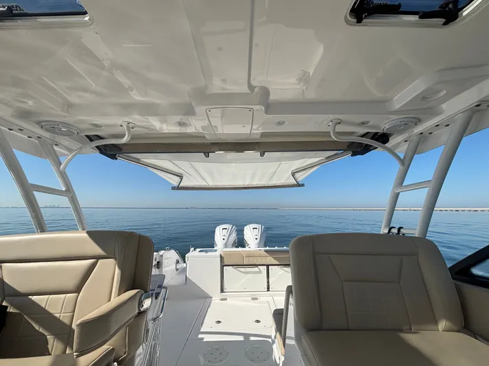  Yacht Photos Pics 2019 EVERGLADES 340 DC - Image 15