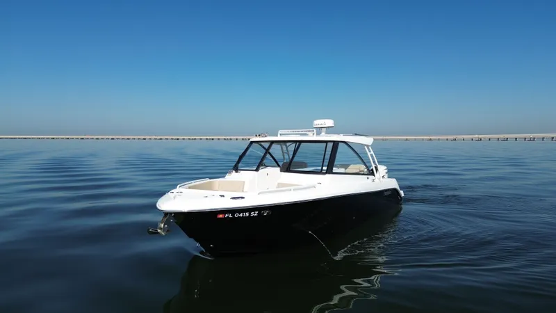  Yacht Photos Pics 2019 EVERGLADES 340 DC - Image 7