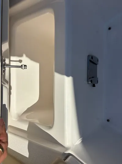  Yacht Photos Pics 2019 EVERGLADES 340 DC - Image 52