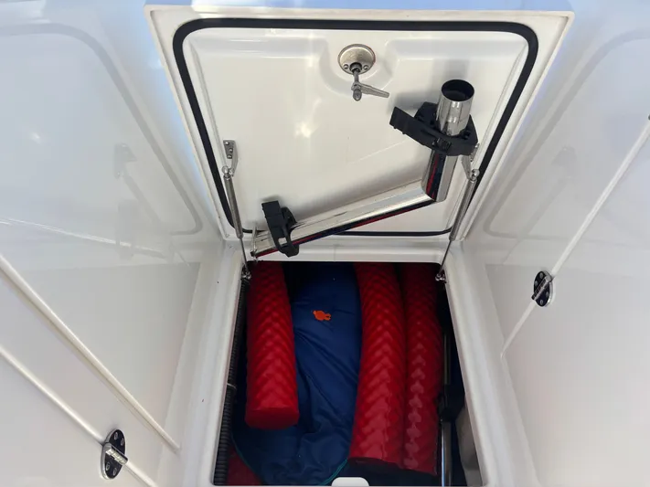  Yacht Photos Pics 2019 EVERGLADES 340 DC - Image 63