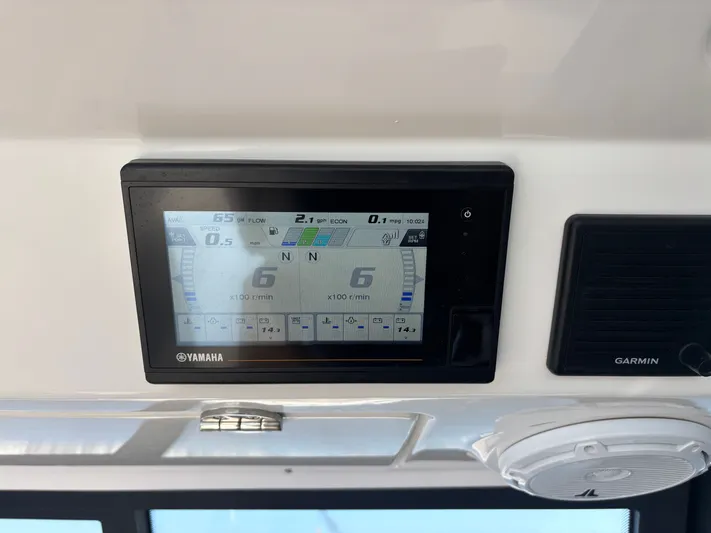  Yacht Photos Pics 2019 EVERGLADES 340 DC - Image 64