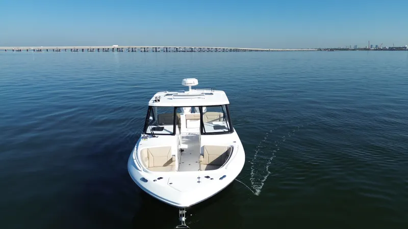  Yacht Photos Pics 2019 EVERGLADES 340 DC - Image 11