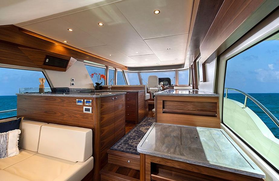 2018 Outer Reef Trident 620