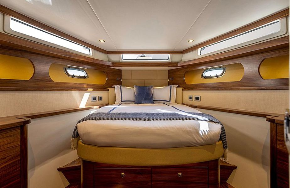 2018 Outer Reef Trident 620