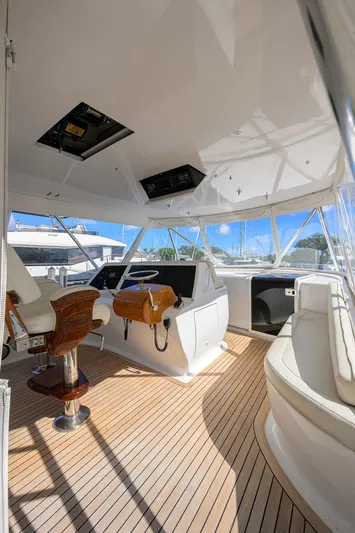 Lady T Yacht Photos Pics 