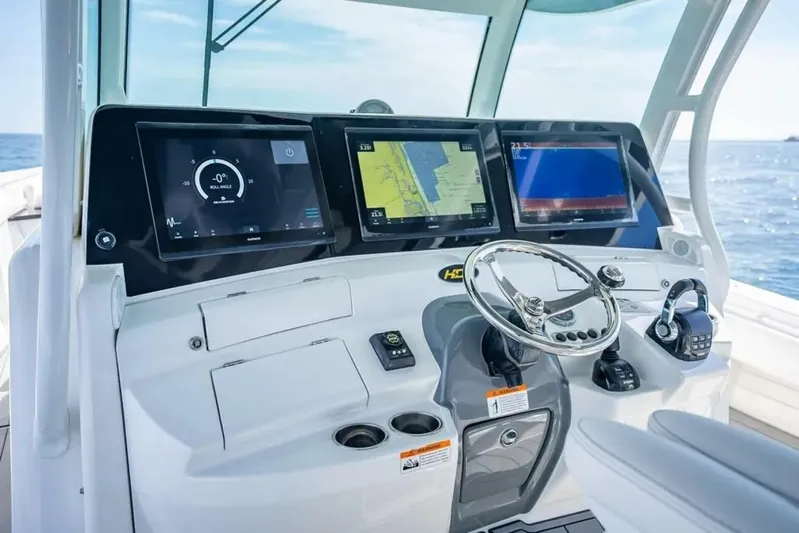 Dream Chaser Yacht Photos Pics 2019 Hcb 53 Sueños - Image 22