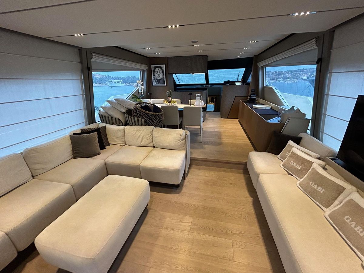 2023 Ferretti Yachts 73 