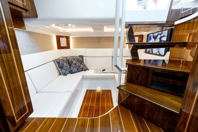  Yacht Photos Pics 2025 Hcb 56 Suenos Gix - Image 28