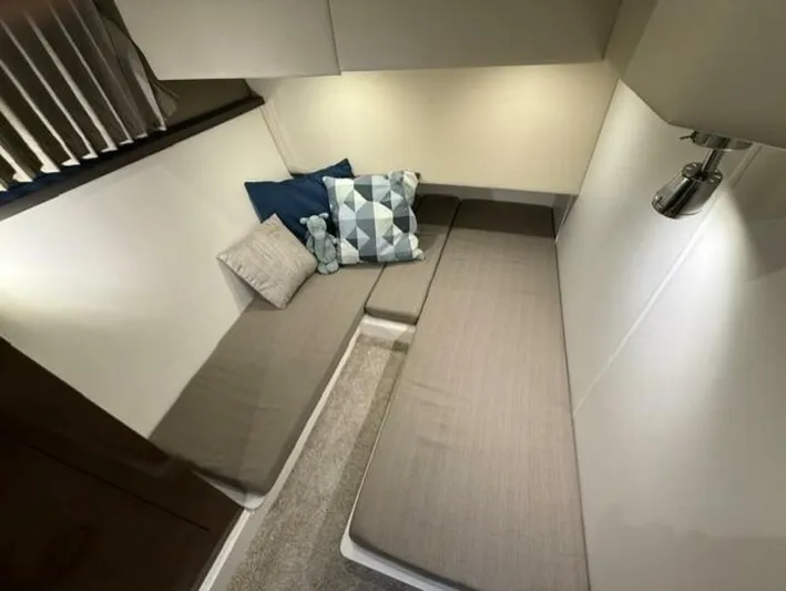 Mjm Grand Yacht Photos Pics 2020 Carver C36 Command Bridge - Image 96