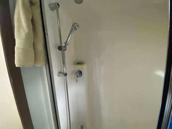 Mjm Grand Yacht Photos Pics 2020 Carver C36 Command Bridge - Image 95