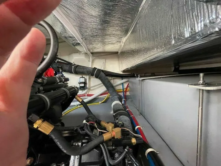 Mjm Grand Yacht Photos Pics 2020 Carver C36 Command Bridge - Image 58