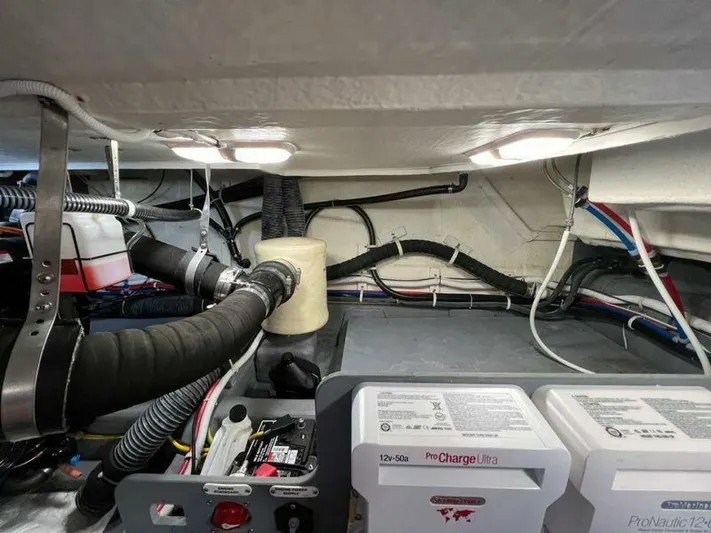 Mjm Grand Yacht Photos Pics 2020 Carver C36 Command Bridge - Image 54