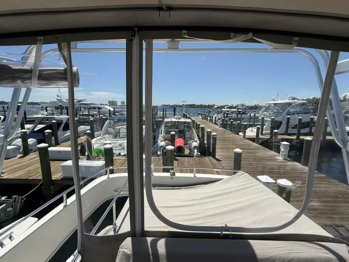 Mjm Grand Yacht Photos Pics 2020 Carver C36 Command Bridge - Image 26