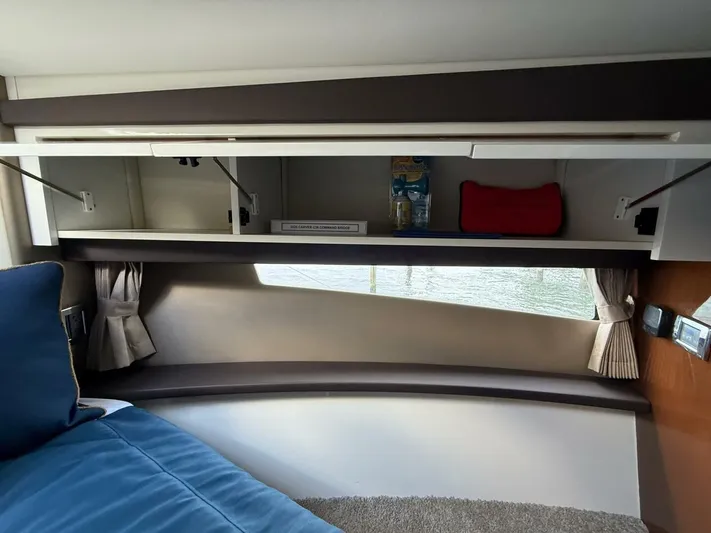 Mjm Grand Yacht Photos Pics 2020 Carver C36 Command Bridge - Image 89