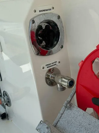 Mjm Grand Yacht Photos Pics 2020 Carver C36 Command Bridge - Image 39