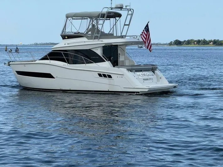 Mjm Grand Yacht Photos Pics 2020 Carver C36 Command Bridge - Image 115