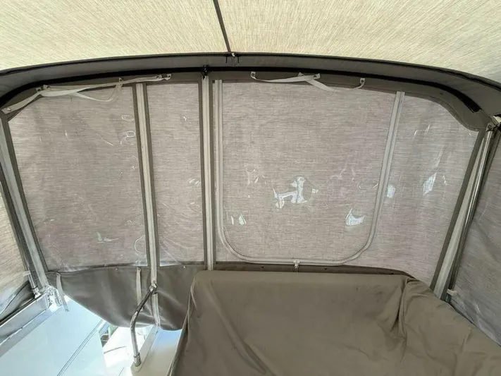 Mjm Grand Yacht Photos Pics 2020 Carver C36 Command Bridge - Image 22