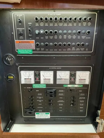 Mjm Grand Yacht Photos Pics 2020 Carver C36 Command Bridge - Image 60