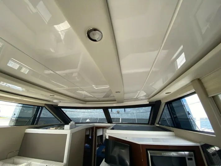 Mjm Grand Yacht Photos Pics 2020 Carver C36 Command Bridge - Image 70