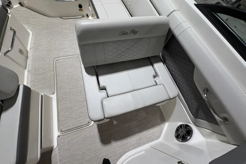 Yacht Photos Pics 2022 Sea Ray SDX 270 Outboard interior with gray seating and modern design.