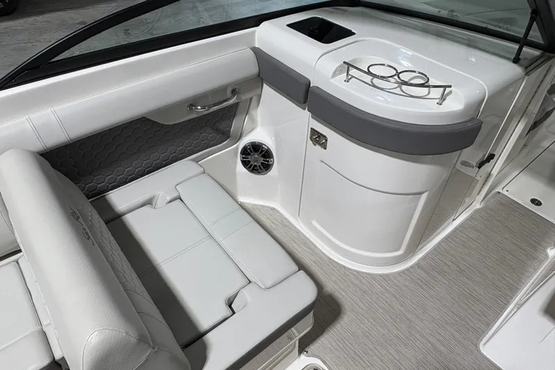  Yacht Photos Pics 2022 Sea Ray SDX 270 Outboard interior with seating and cup holders.