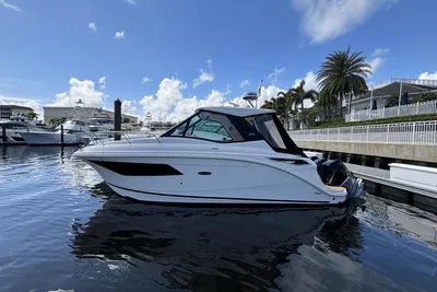 Sea Ray 320 Sundancer Outboard