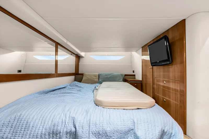 Ayeroller Yacht Photos Pics 