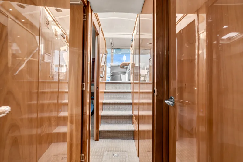 Ayeroller Yacht Photos Pics 