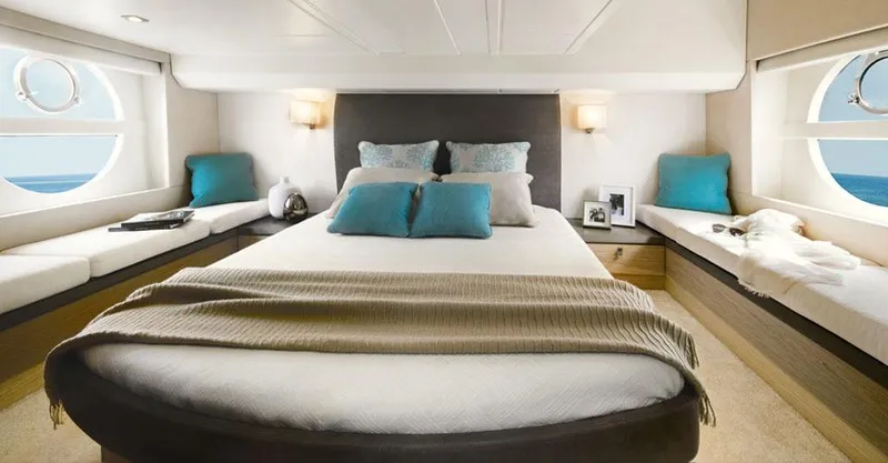  Yacht Photos Pics Manufacturer Provided Image