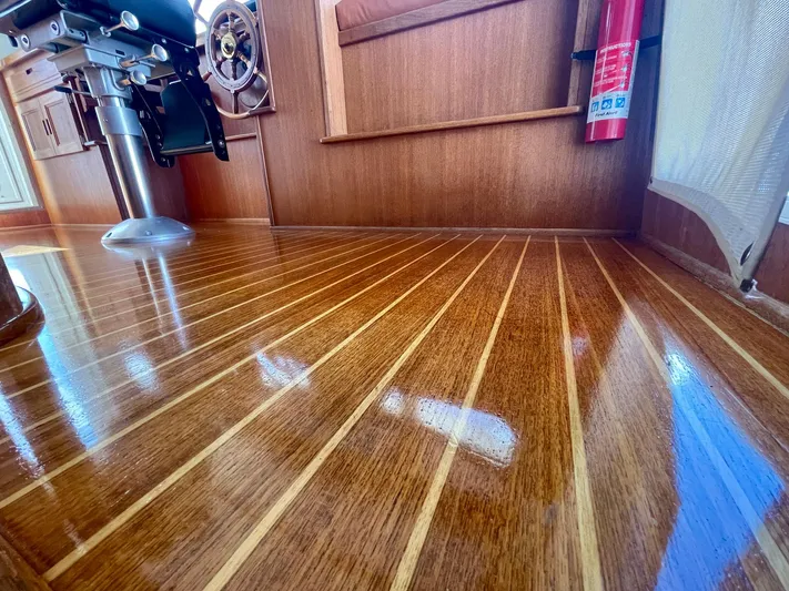 Mayana Yacht Photos Pics 