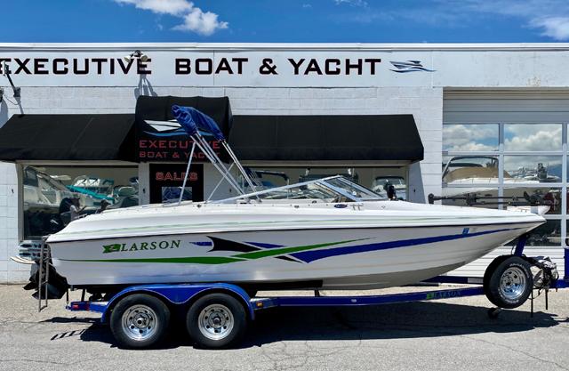 2003 Larson SEI 210 Fish-n-Ski Bowrider