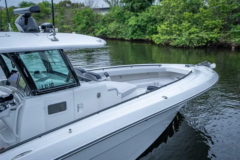  Yacht Photos Pics 2024 Hcb 42 Lujo - Image 8