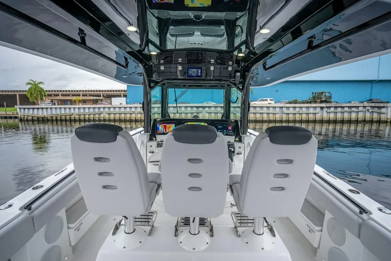  Yacht Photos Pics 2024 Hcb 42 Lujo - Image 20