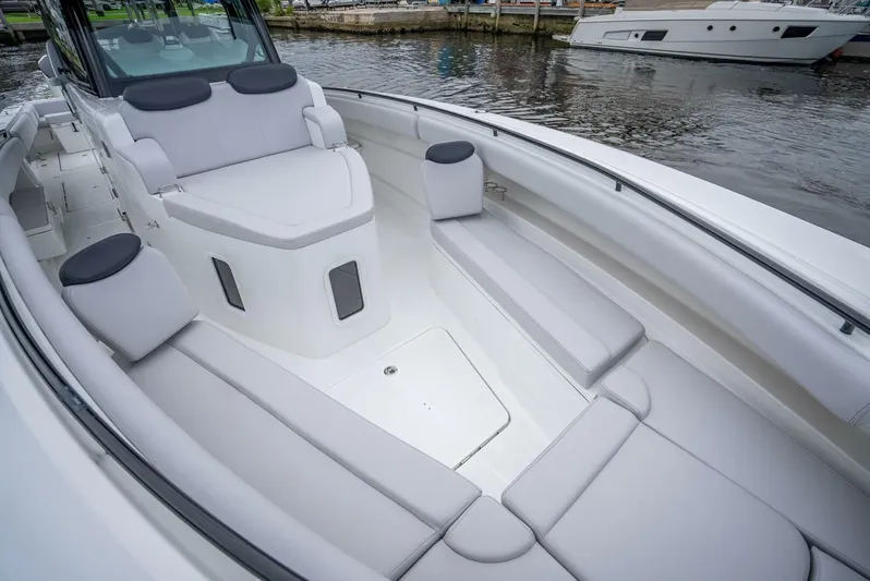  Yacht Photos Pics 2024 Hcb 42 Lujo - Image 32