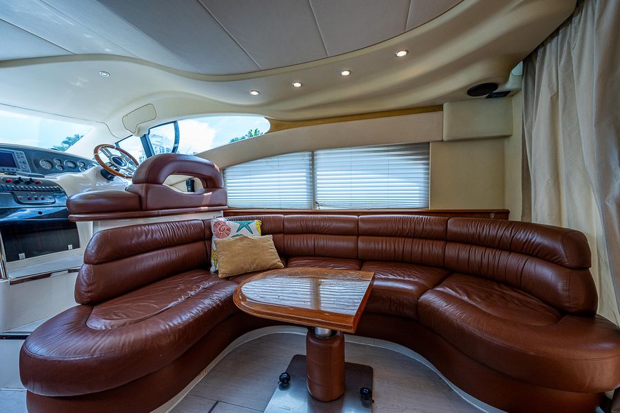 2005 Azimut 42 Motor Yacht