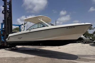 Boston Whaler 270 Vantage