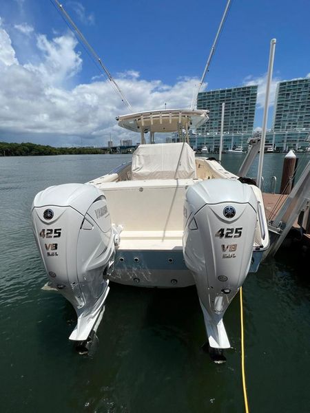 2019 Grady-White 336 Canyon Center Console