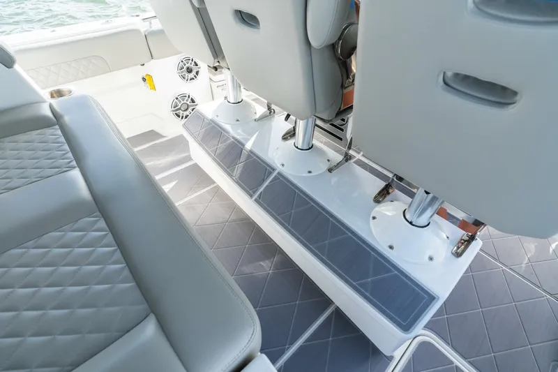 Our Trade Yacht Photos Pics 2023 Hcb 42 Lujo - Image 34