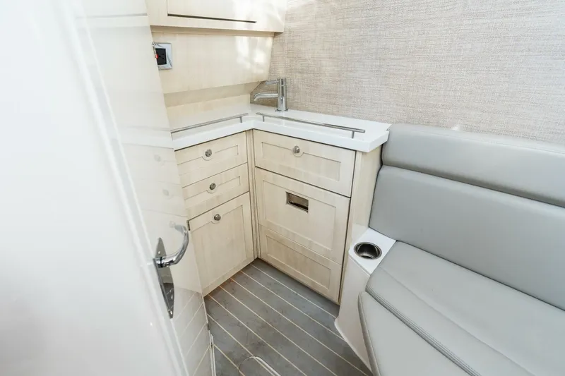 Our Trade Yacht Photos Pics 2023 Hcb 42 Lujo - Image 60