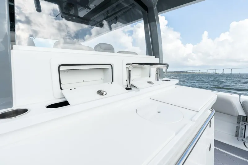 Our Trade Yacht Photos Pics 2023 Hcb 42 Lujo - Image 29