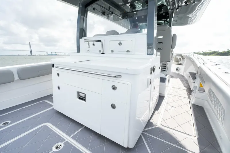 Our Trade Yacht Photos Pics 2023 Hcb 42 Lujo - Image 25