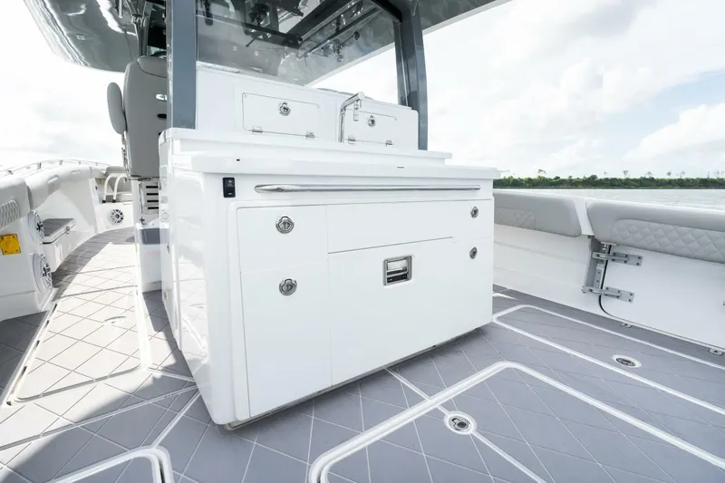 Our Trade Yacht Photos Pics 2023 Hcb 42 Lujo - Image 26