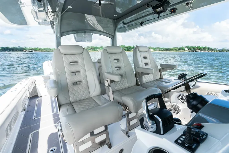 Our Trade Yacht Photos Pics 2023 Hcb 42 Lujo - Image 35