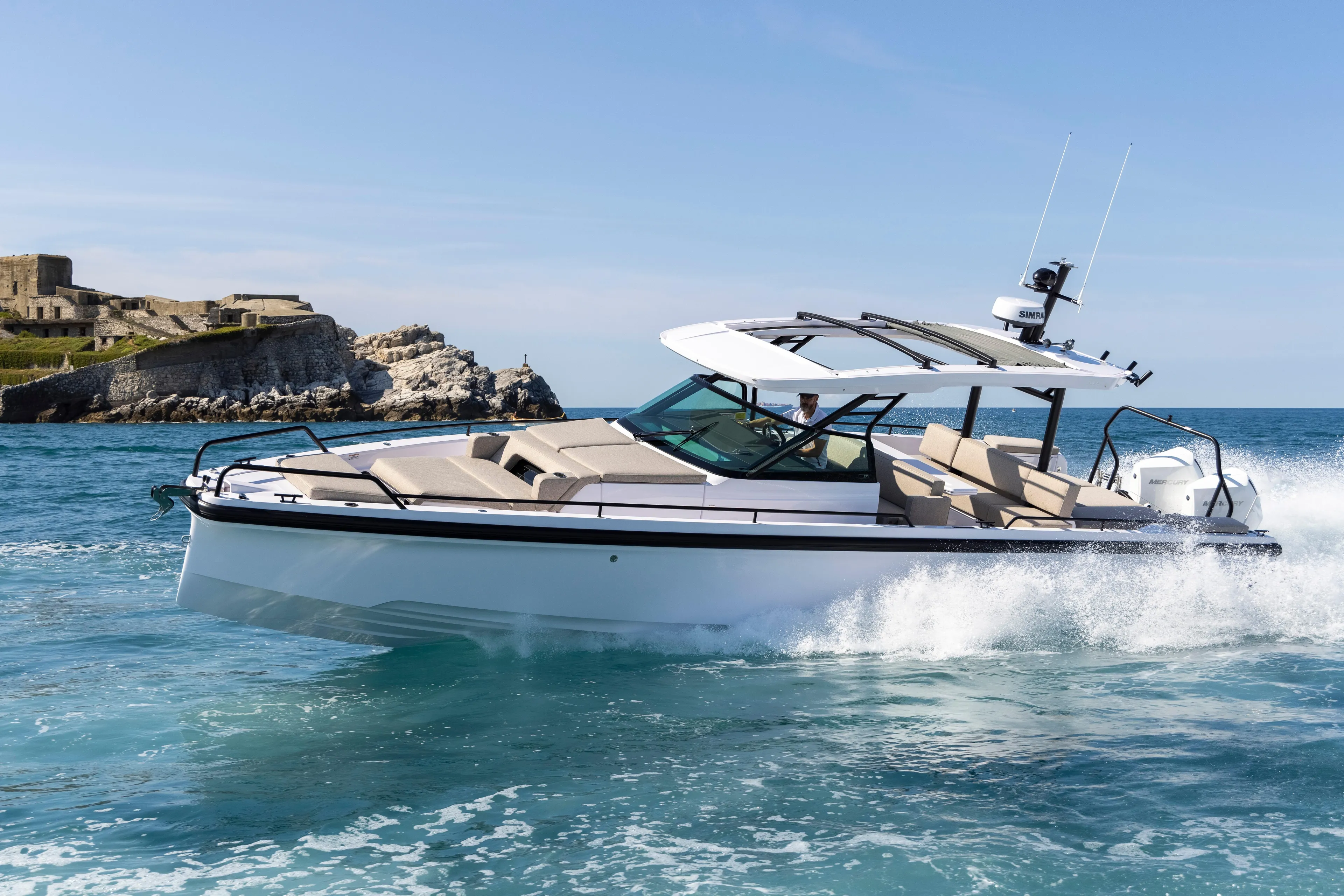 Axopar 37 Sun Top - Own it in a Smart Way