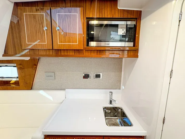  Yacht Photos Pics 2025 Hcb 48 Campeon - Image 25